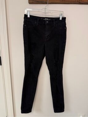 Universal Thread: Women's High Rise Black Jegging, Distressed, Size 8/29R